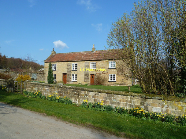 Photo 6"x4" Cottages, Over Silton Over Silton c2011