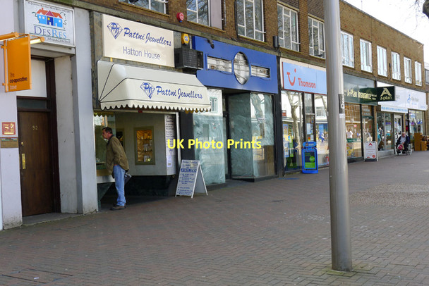 Photo 6"x4" A Parade of Shops, Queensway, Bletchley Water Eaton\/SP8732 c2011