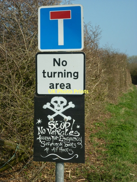 Photo 6"x4" The way to Boggle Hole #2 Fylingthorpe c2011