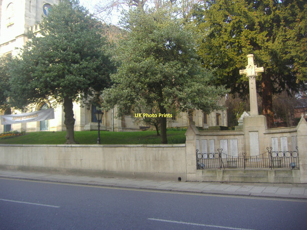 Photo 6"x4" Churchyard on High Street Windsor Windsor\/SU9676 c2011