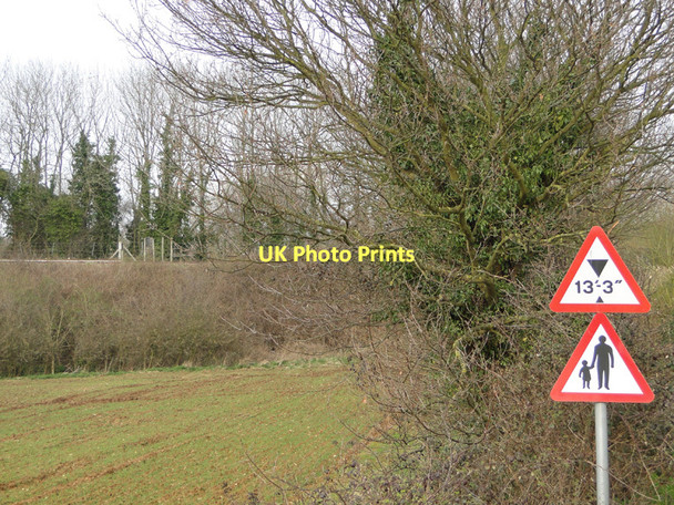 Photo 6"x4" Roadsigns near Brampton Station... Brampton\/TG2224 c2011