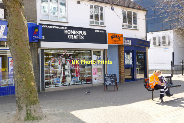 Photo 6"x4" Homespun Crafts, Stanier Square, Bletchley Water Eaton\/SP8732 c2011