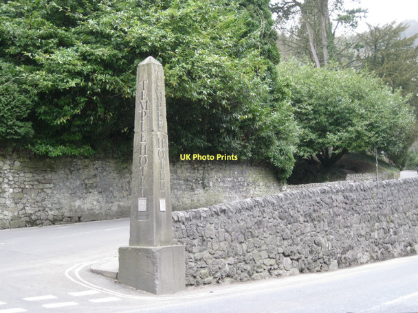 Photo 6"x4" Obelisk, bottom of Temple Road Matlock c2011