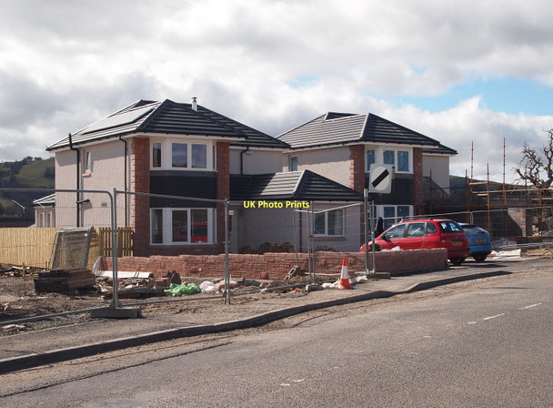 Photo 6"x4" New houses under construction Bridge of Earn c2011