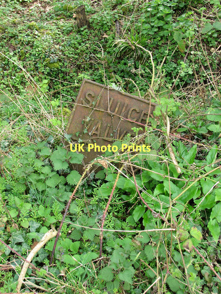 Photo 6"x4" Old sluice valve marker Upper Street\/TM1780 c2011