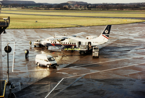 Photo 6"x4" Edinburgh Airport Ratho Station c1995