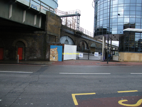 Photo 6"x4" Battersea Dogs & Cats Home entrance Westminster c2011