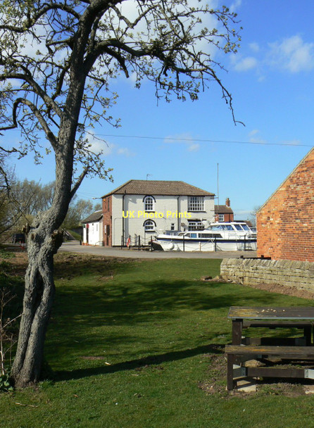Photo 6"x4" At Stockwith Basin East Stockwith c2011