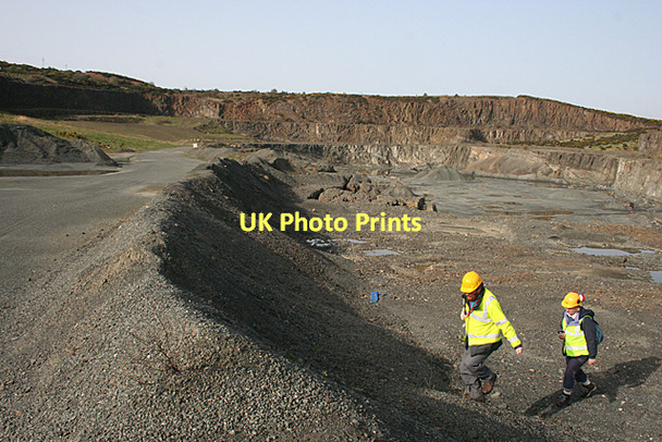 Photo 6"x4" Cruicks Quarry (6) Inverkeithing c2011