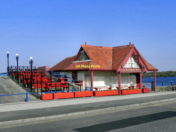 Photo 6"x4" The Lakeside Inn Southport c2011
