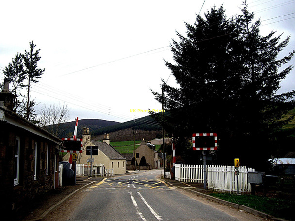 Photo 6"x4" Approach to Gartly level crossing Gartly c2011