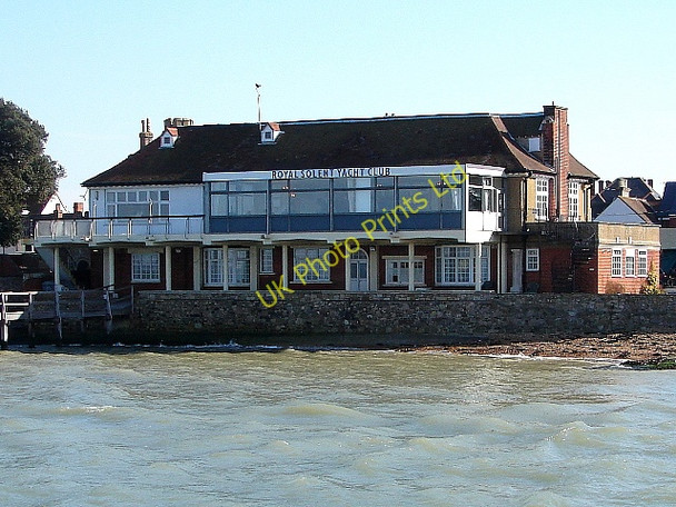 Photo 6"x4" The Royal Solent Yacht Club Yarmouth c2006