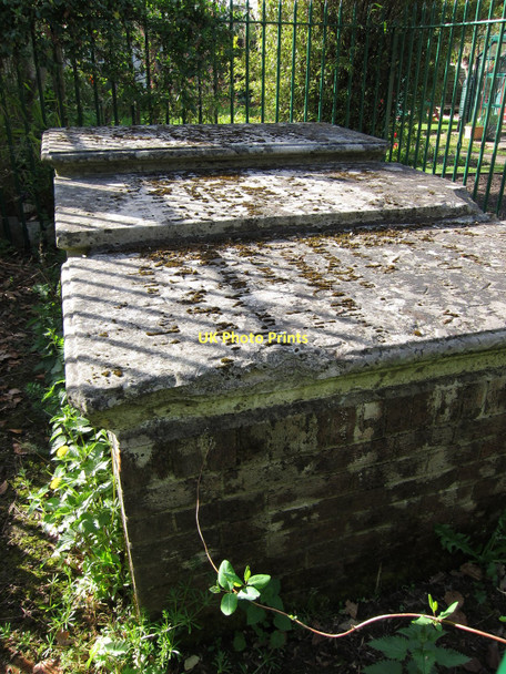 Photo 6"x4" Oakington Martyrs' Graves Oakington c2011
