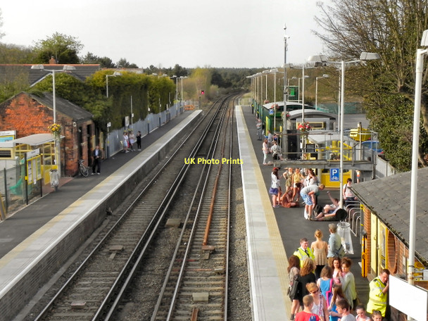Photo 6"x4" Freshfield Station Formby c2011