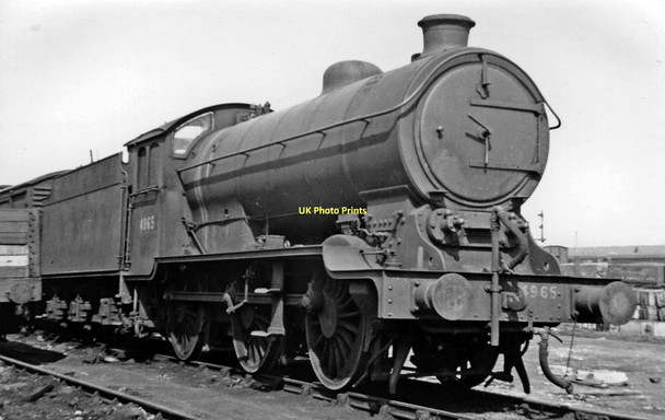 Photo 6"x4" A J39 0-6-0 on Grantham Shed Grantham c1947