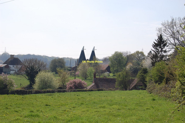 Photo 6"x4" Little Harmers Oast, Beckley Beckley\/TQ8523 c2011
