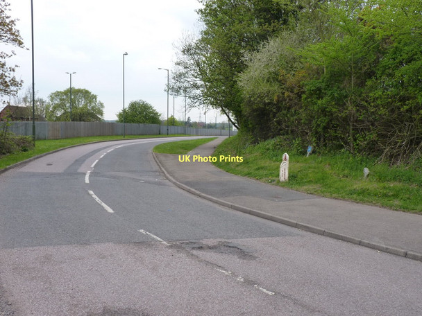 Photo 6"x4" The City Boundary Marker on the Birmingham Road Allesley c2011