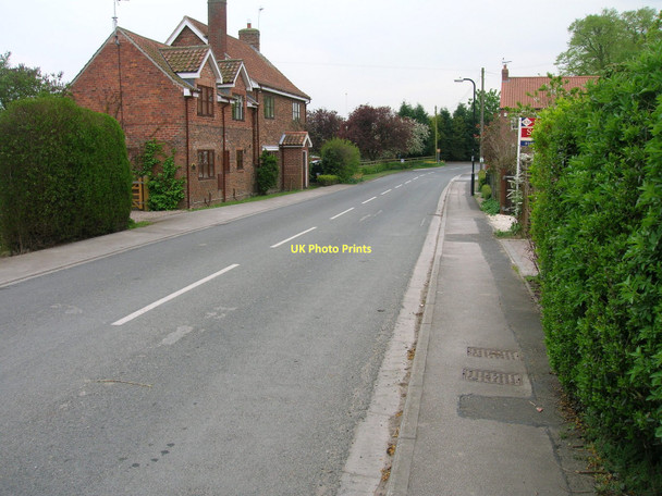 Photo 6"x4" Minor road towards Skipwith Thorganby\/SE6941 c2011