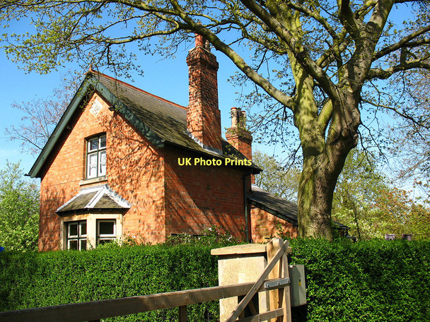 Photo 6"x4" North-west lodge to Osterley Park Southall c2011