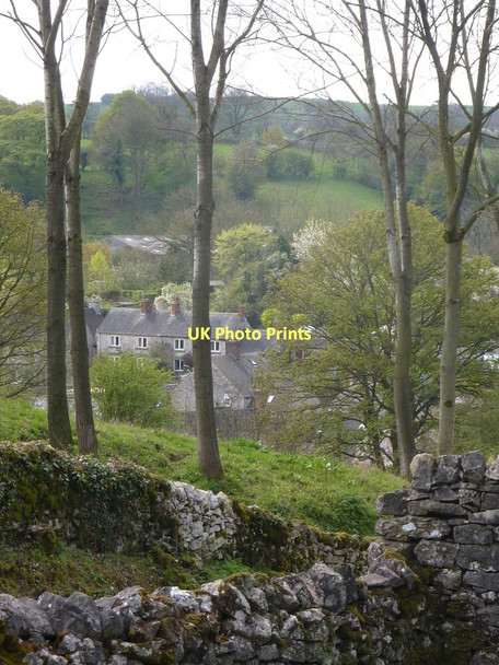 Photo 6"x4" A Parwich village scene Parwich c2011