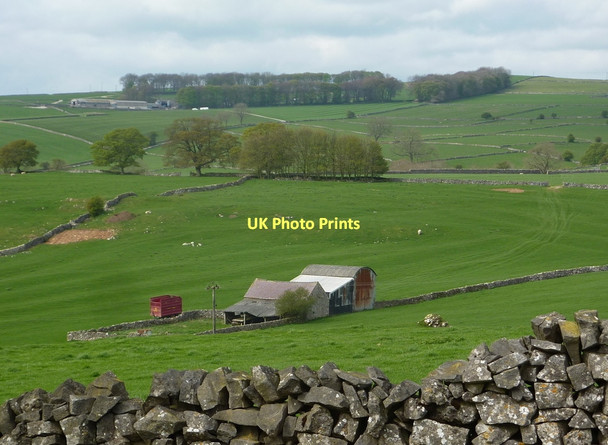 Photo 6"x4" Upland farming scene north of Parwich Parwich c2011