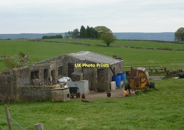 Photo 6"x4" Small farm building at lane junction Elton\/SK2260 c2011