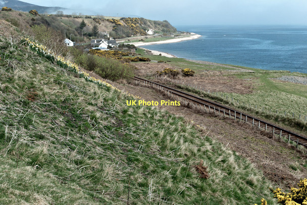 Photo 6"x4" Railway below Portgower Portgower c2011