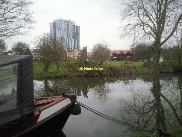 Photo 6"x4" Hemel Hempstead from the Grand Union Canal towpath Hemel Hempstead c2011