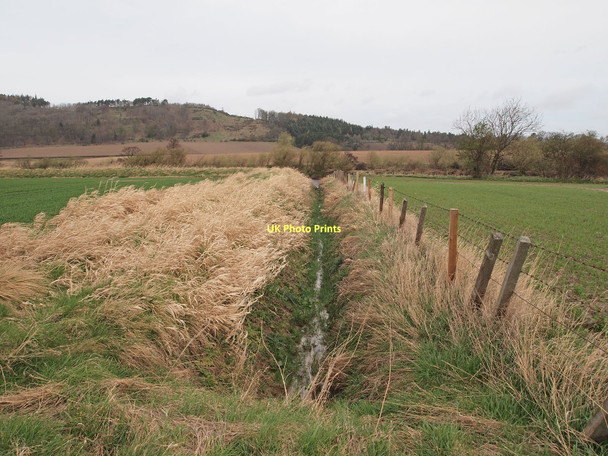 Photo 6"x4" Drainage ditch, east of Elliothead  Bridge of Earn c2011