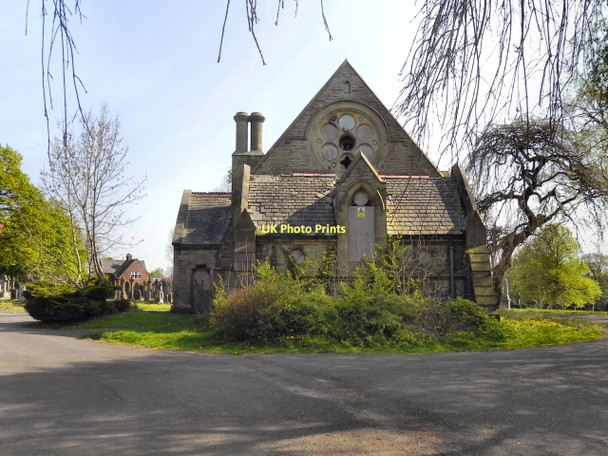 Photo 6"x4" Astley Bridge Cemetery Chapel Astley Bridge c2011