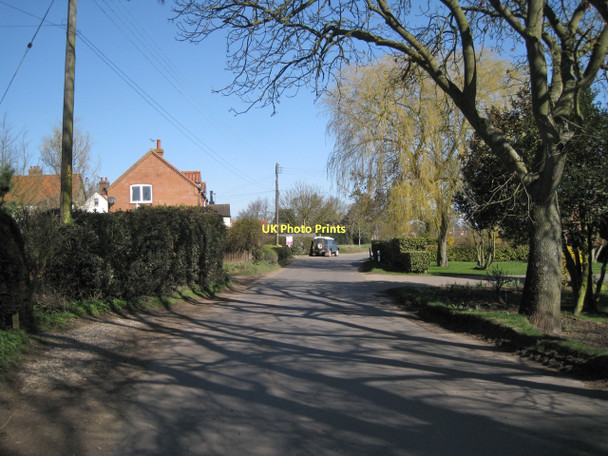 Photo 6"x4" Thwaite Road approaching Aldborough Aldborough\/TG1834 c2011