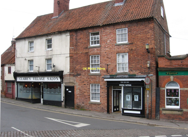 Photo 6"x4" Ollerton - hairdressers and tattoo shop Ollerton\/SK6567 c2011