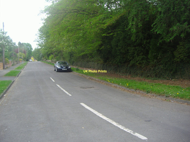 Photo 6"x4" St Leonards Road, Chesham Bois Amersham c2011