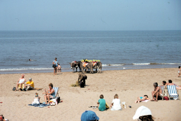 Photo 6"x4" Rhyl Beach - 1984 Rhyl c1984