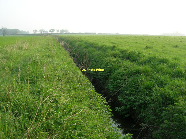 Photo 6"x4" Drainage ditch near Stamford Bridge Stamford Bridge\/SE7155 c2011
