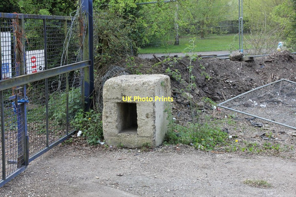 Photo 6"x4" Block at the gate Aldermaston Wharf c2011