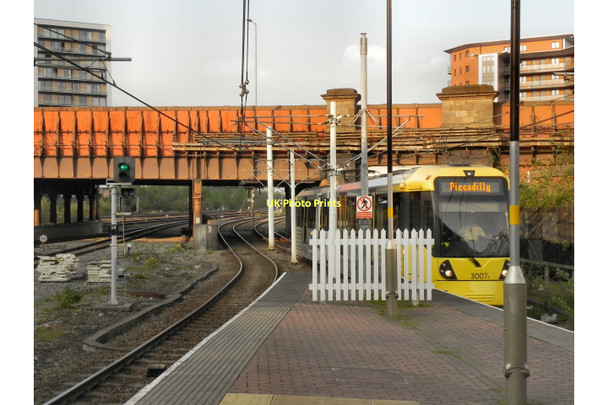 Photo 6"x4" Metrolink, Victoria Station Manchester c2011