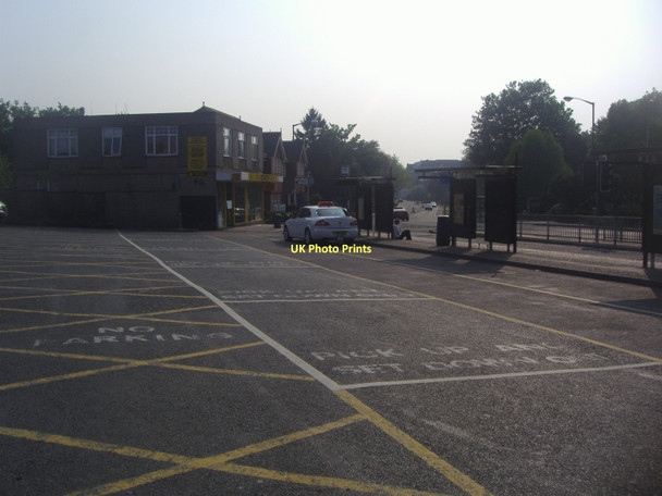 Photo 6"x4" Horsham station forecourt Horsham\/TQ1731 c2011