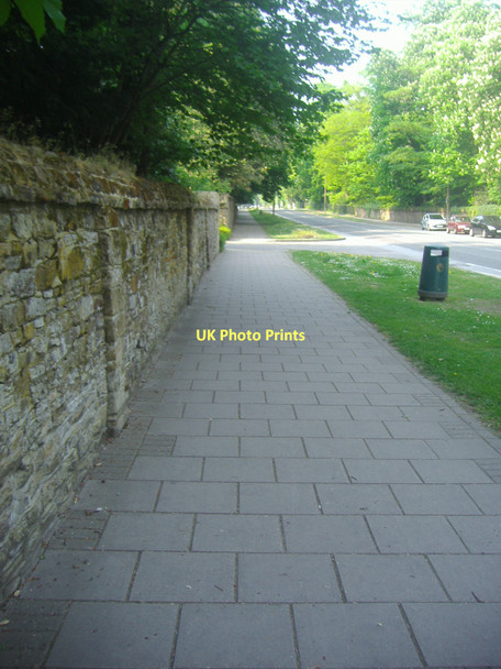 Photo 6"x4" Pavement on North Parade Horsham\/TQ1731 c2011