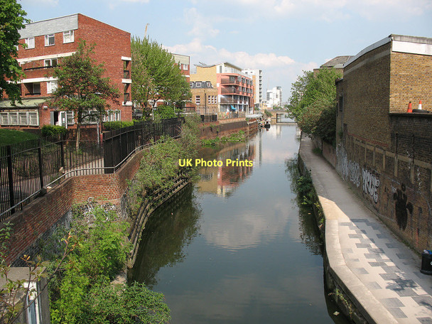 Photo 6"x4" The Limehouse Cut Bow\/TQ3682 c2011