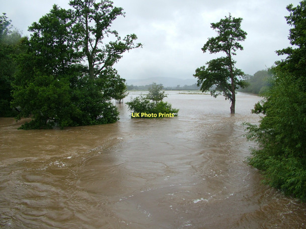 Photo 6"x4" River Teme floods in Leintwardine. Kinton\/SO4074 c2007