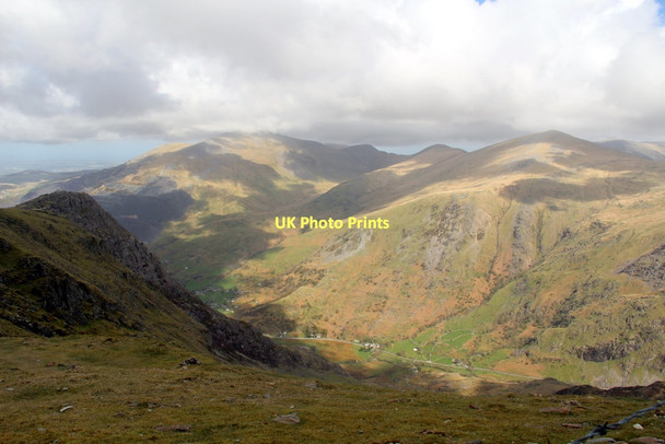 Photo 6"x4" Llanberis Pass from Llanberis Path, Clogwyn Gwastadnant c2011