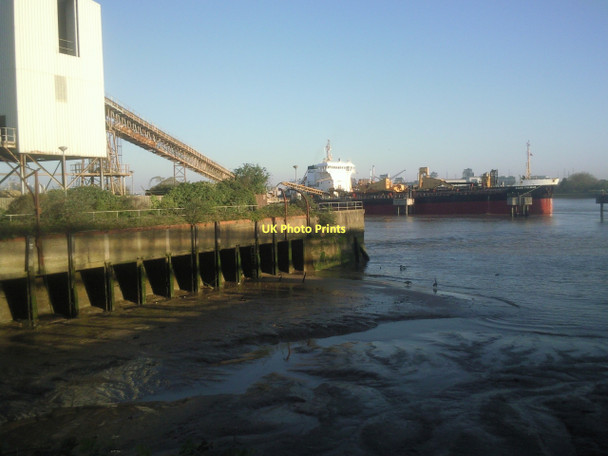 Photo 6"x4" Inlet on the Thames near Angerstein Wharf Greenwich\/TQ3977 c2011