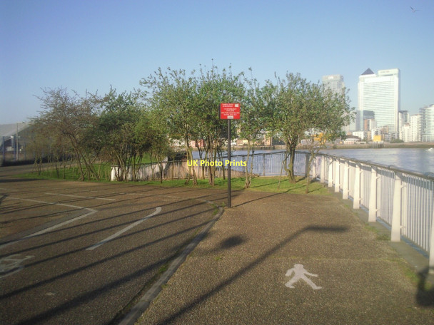 Photo 6"x4" Thames Path near the O2 Poplar\/TQ3780 c2011