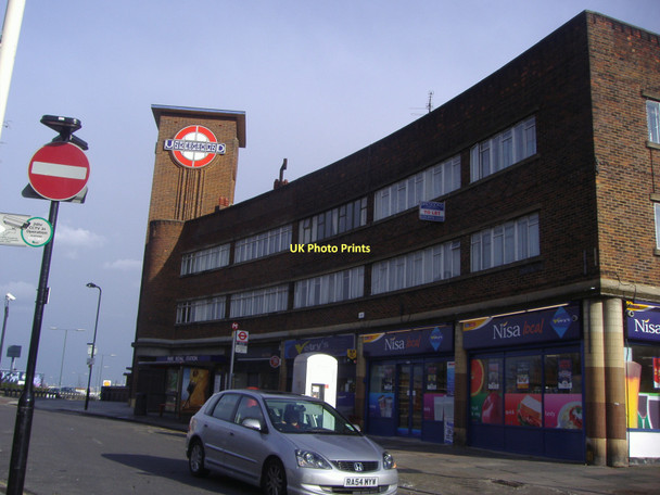 Photo 6"x4" Park Royal tube station Acton\/TQ2080 c2008