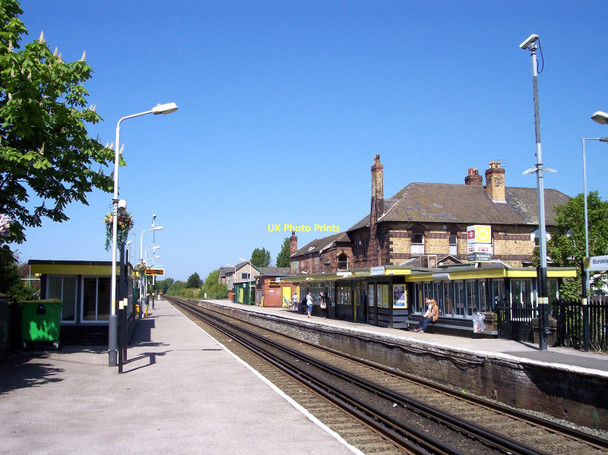 Photo 6"x4" Blundellsands and Crosby Station Crosby\/SJ3198 c2011