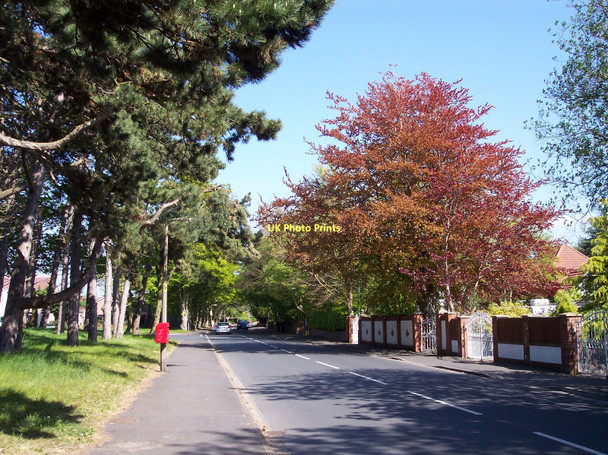 Photo 6"x4" Kirklake Road Formby Formby c2011