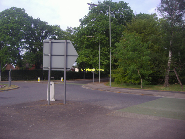 Photo 6"x4" Roundabout on A324, Knaphill Brookwood c2011