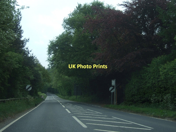 Photo 6"x4" A3052 passing Halfway Plantation  Nine Oaks c2011