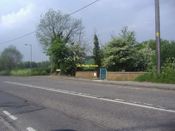 Photo 6"x4" High Street Northchurch at junction of Dudswell Lane Berkhamsted c2011